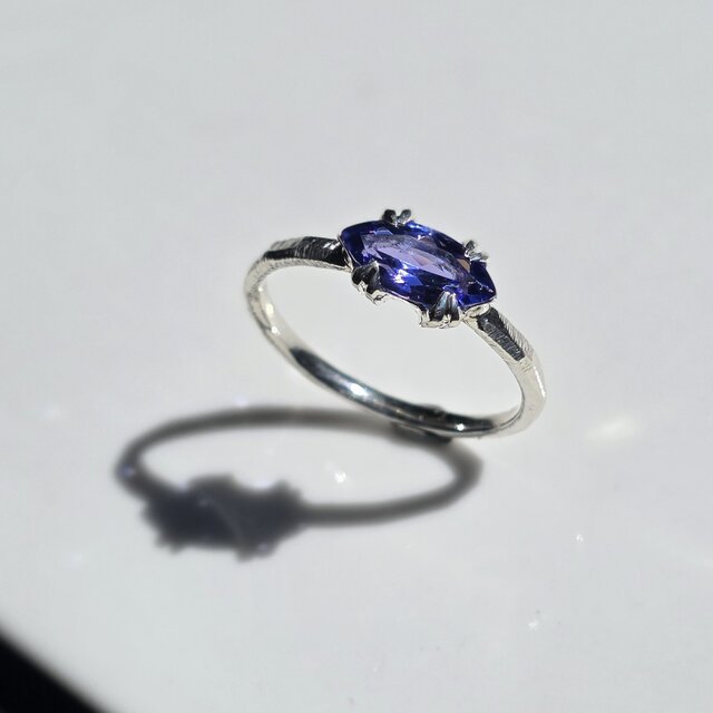 タンザナイト マーキスカット1ct beast シルバーSV925リング | iichi