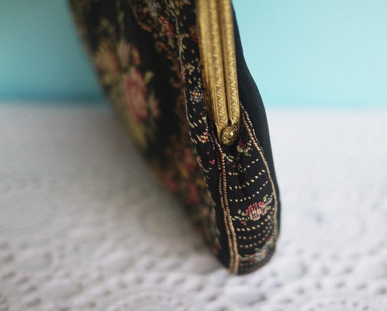 プチポワン刺繍 アンティークばっぎ ドイツ | iichi 日々の暮らしを