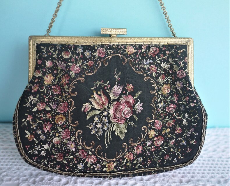 プチポワン刺繍 アンティークばっぎ ドイツ | iichi 日々の暮らしを