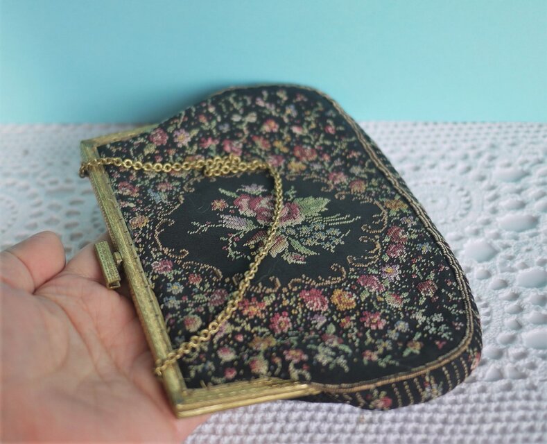 プチポワン刺繍 アンティークばっぎ ドイツ | iichi 日々の暮らしを