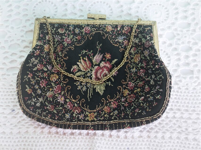 プチポワン刺繍 アンティークばっぎ ドイツ | iichi 日々の暮らしを