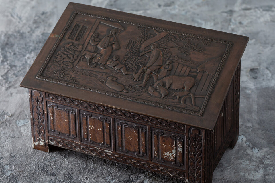 Jacob & Co ビスケット缶 ジャコビアン調 ログボックス型 イギリス