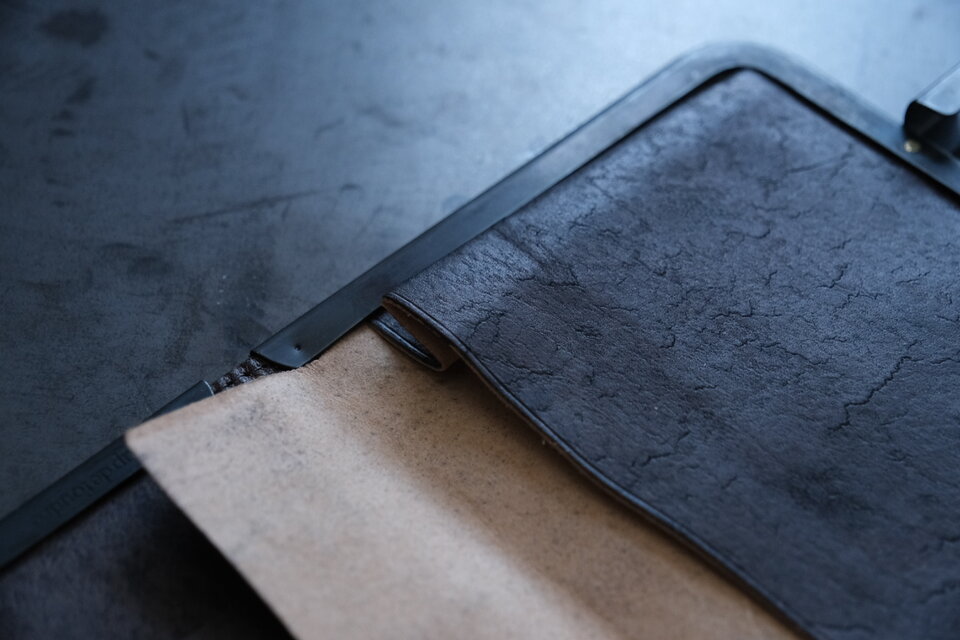new】longwallet ＜ホースバット革 #black＞ 01 | iichi 日々の暮らし