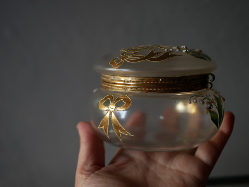アンティーク すずらん ペンダントトップ 金色 アールヌーボー ミュゲ