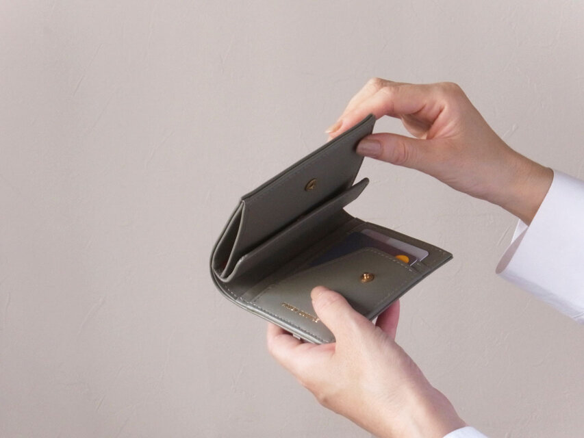 上質イタリアンレザー'「小銭が取り出しやすい！」軽量コンパクト財布