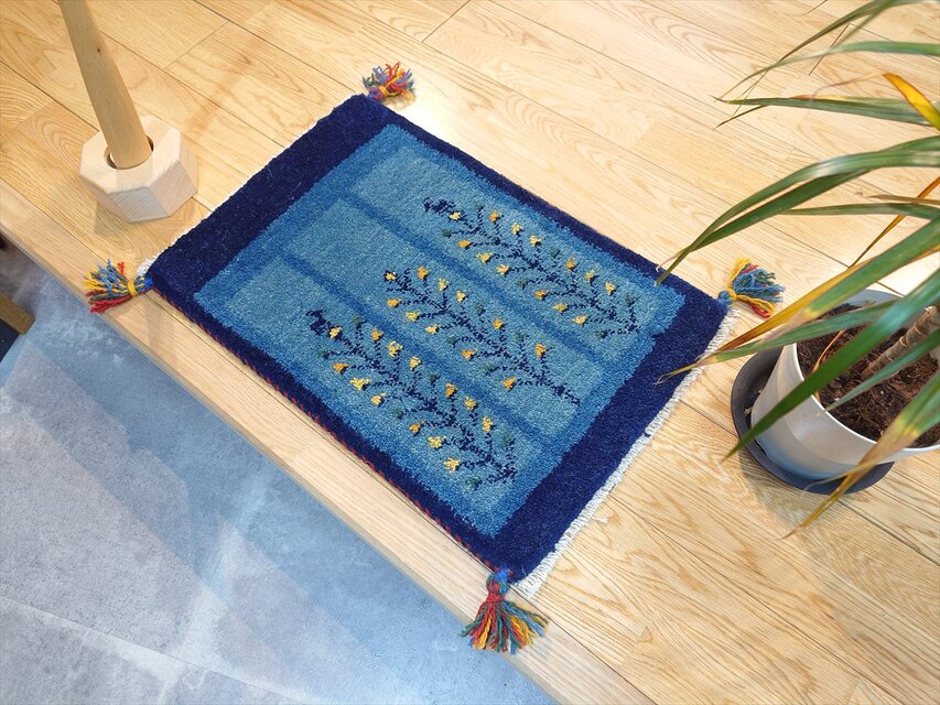 ペルシャ ギャッベ 玄関マット小 56.5x37.5cm 青色 紺色 生命の木