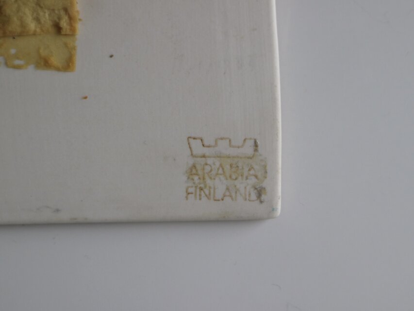 再入荷】ARABIA / Helja ヘルヤ / Oksien suojassa 陶板 No.6356