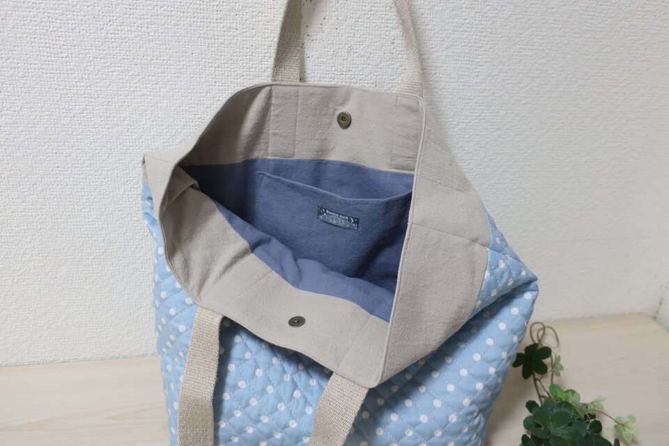 大きめドット柄キルティング生地トートバック | iichi 日々の暮らしを