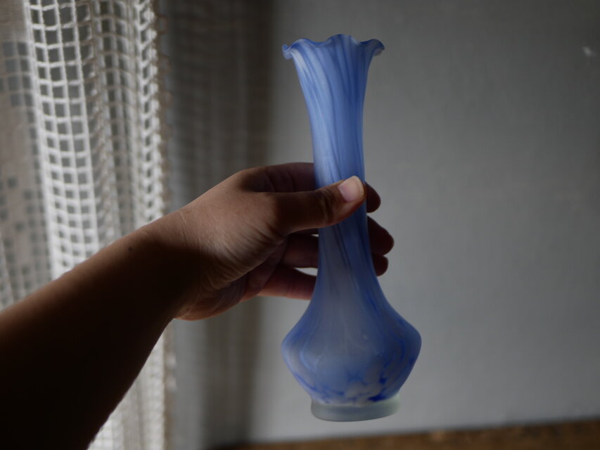 サテンガラス アンティーク フラワーベース 花器 花瓶 アンティークの