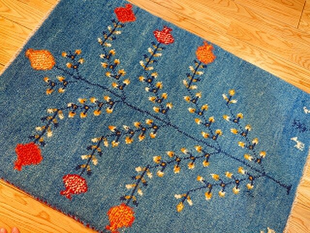 ペルシャ ギャッベ ラグ 85x60cm ザクロの木 ブルー RJ4361 | iichi