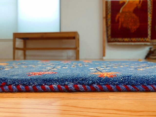 ペルシャ ギャッベ ラグ 85x60cm ザクロの木 ブルー RJ4361 | iichi