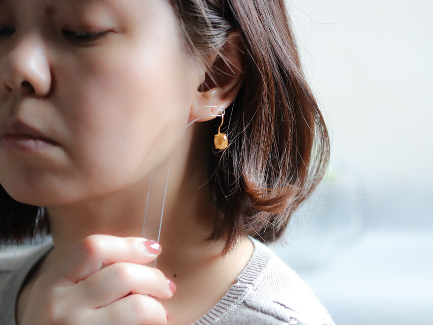 一点もの｜光が満ちる ルチルクォーツ ゴールド ピアス フックピアス