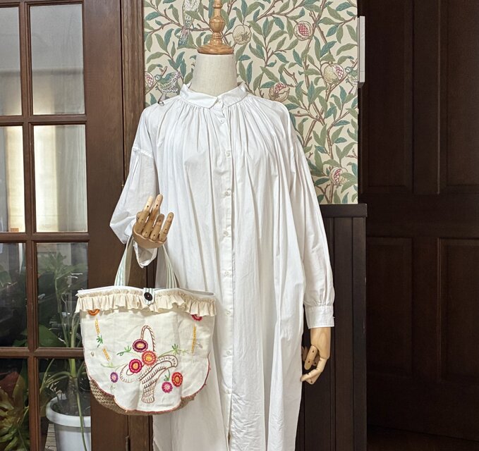 花かご刺繍かごバッグ*Franceantique*vintage*お出かけバッグ*手刺繍