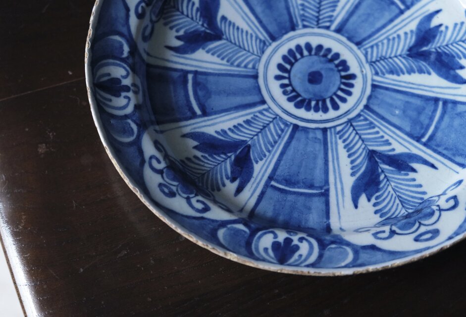18世紀 Delft デルフト 青絵 絵皿 平皿 22.2cm アンティーク 0502571