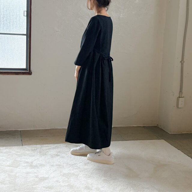 yori クラシックカットコットンワンピース　ブラック　フリーサイズ コットンリネン シンプル クラシック ワンピース / ブラック | iichi
