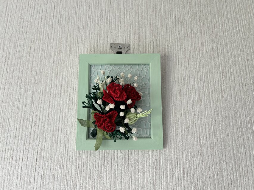 籐花 カーネーションの額 | iichi 日々の暮らしを心地よくする