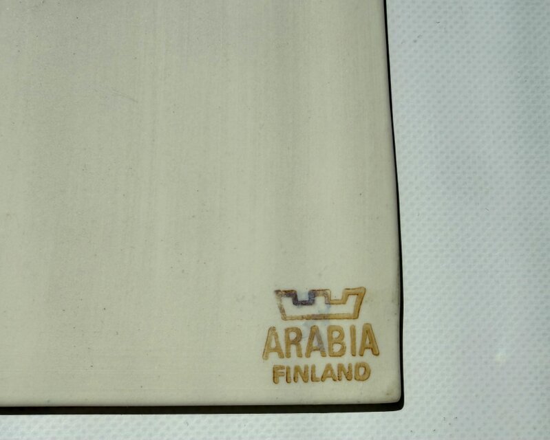 ARABIA Helja ヘルヤ 茂みの中のウサギ アラビア 陶板 | iichi 日々の