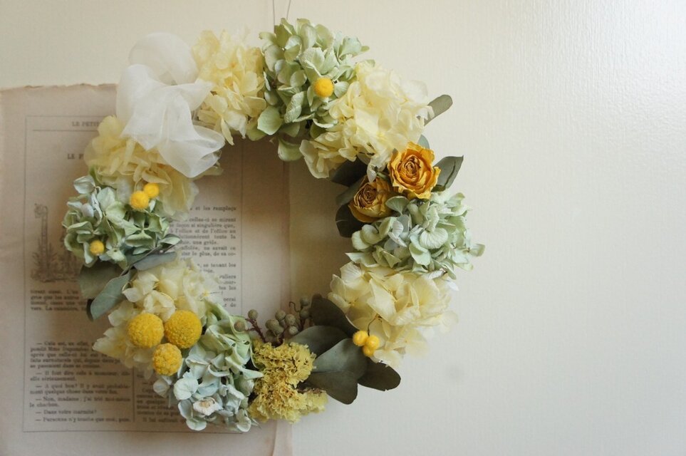 オーガンジーと光のお花のリース