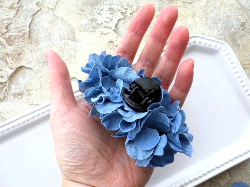 紫陽花のバンスクリップ □ 柔らかデニムの紫陽花 □ 2色展開 ライト