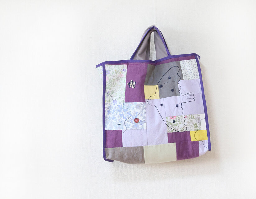 ハンドメイドパッチワークトートバッグ パッチワークバッグ Drawing overーpurple | iichi 日々の暮らしを