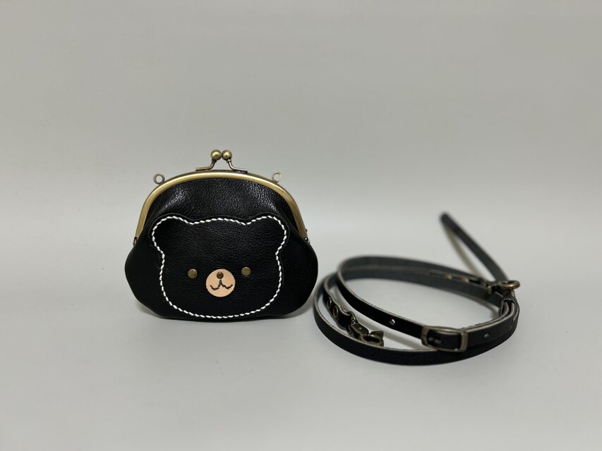 姫路レザーminiがま口ポシェット◇黒 くまちゃんポシェット サコッシュ