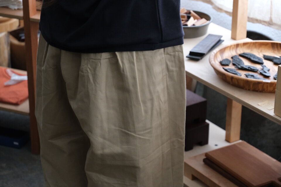 new】enrica bagasse chino pants｜BEIGE｜PANTS145 | iichi 日々の