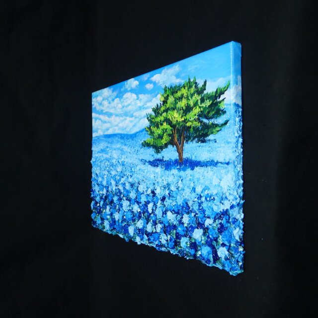 油絵　専用　だいぶ伸びている葉っぱすごく伸びている葉っぱ　　わびさびモダンアート 原画】静寂の青に溶ける、ネモフィラの丘と一本の木 | iichi 日々の
