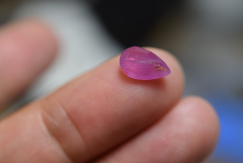 RS13-64 非加熱 1.54ct ミルキー 明るいピンク紫 サファイア べドナム