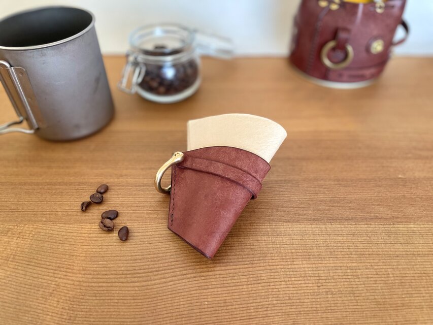 キャンプ】コーヒーフィルターケース 真鍮とイタリアンレザー | iichi