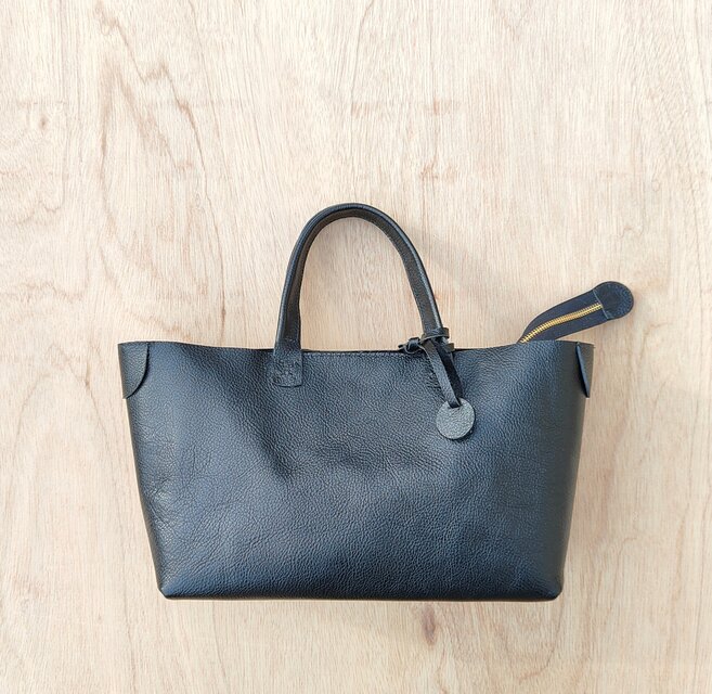 姫路レザー】手縫いのジャーニートートバッグ（メンズ/レディース