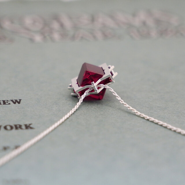 Cubic Synthetic Ruby Pendant【受注制作】 | iichi 日々の暮らしを