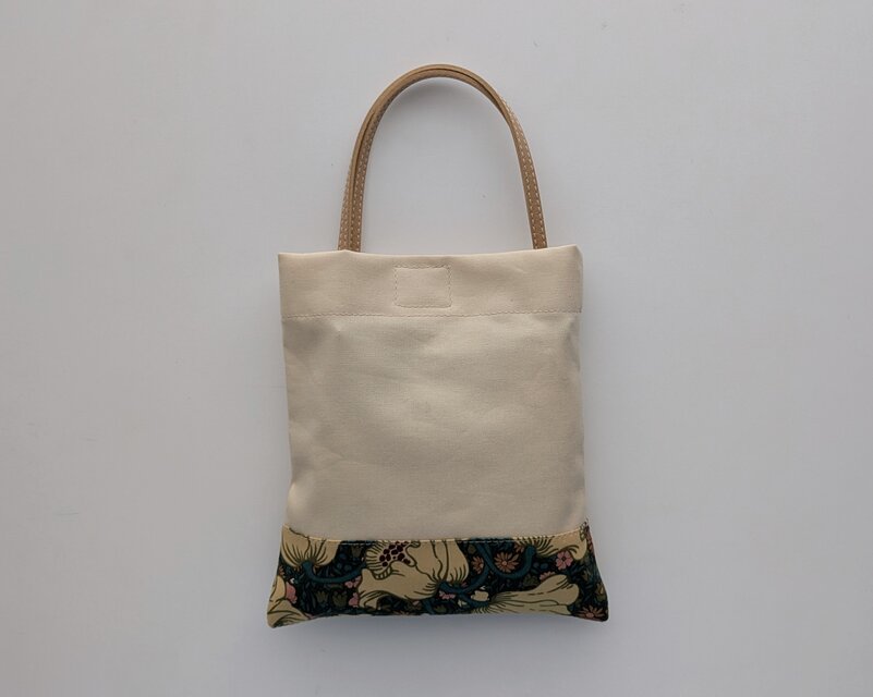 トート（L）収納袋ありリバティプリント(Clementina Daisy) | iichi