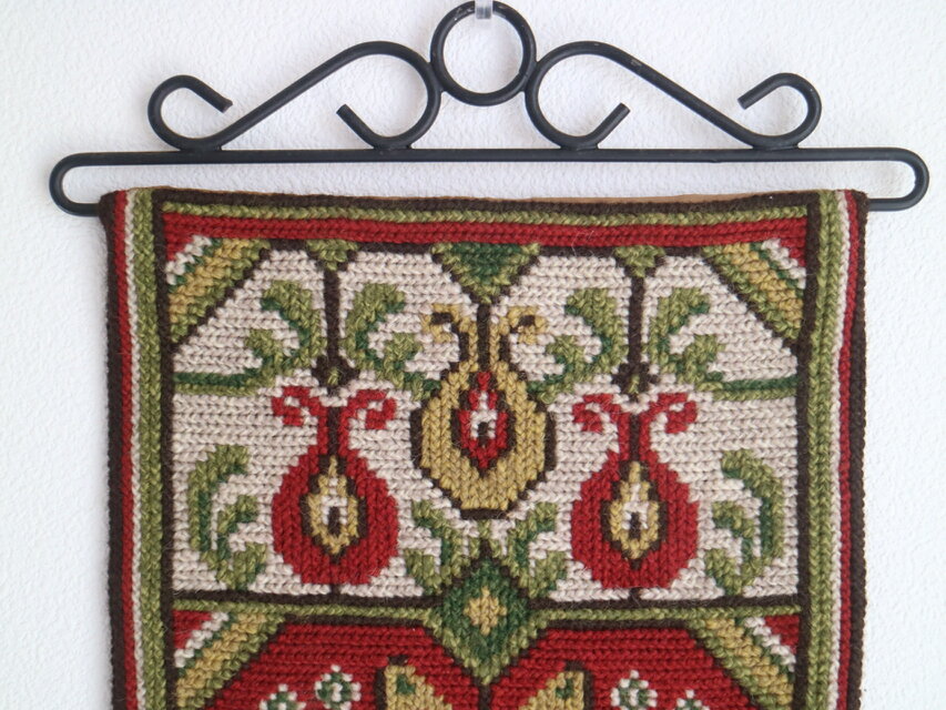 スウェーデンで見つけたツヴィスト刺繍のタペストリー No.6747 | iichi