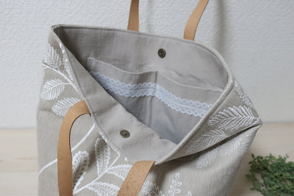 イギリス刺繡柄リネン混トートバック | iichi 日々の暮らしを心地よく