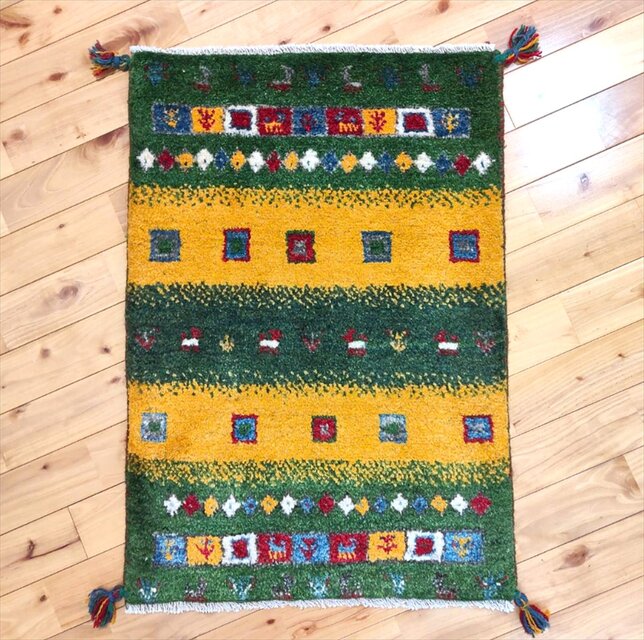 ペルシャ ギャッベ 玄関マット ラグ 87x60cm 黄金色 緑色 ヤギ 羊 生命