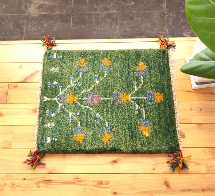 ペルシャ　ギャッベ ミニマット 39×44.5 アイボリー　ザクロの木 ペルシャ ギャッベ 玄関マット小 ラグ 53.5x43cm 緑色 ザクロの木