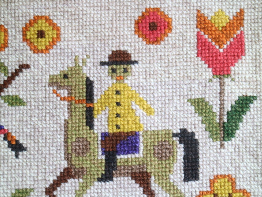 スウェーデンで見つけたツヴィスト刺繍のタペストリー No.6767 | iichi