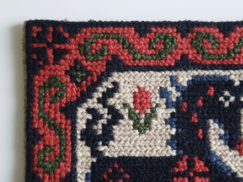 スウェーデンで見つけたツヴィスト刺繍のタペストリー No.6750B