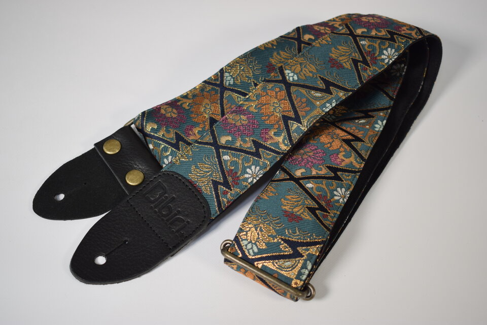 和柄 ギターストラップ 金襴 松皮菱 | Handmade Japanese Guitar Strap