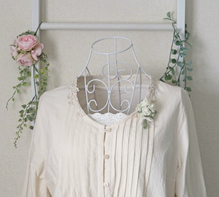 レース編み 小さな薔薇の花束ブローチ～milky white～ | iichi 日々の