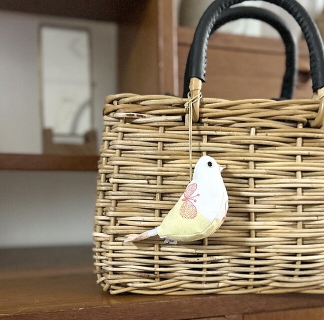 小鳥の置物 ヒノキチップ入り | iichi 日々の暮らしを心地よくする