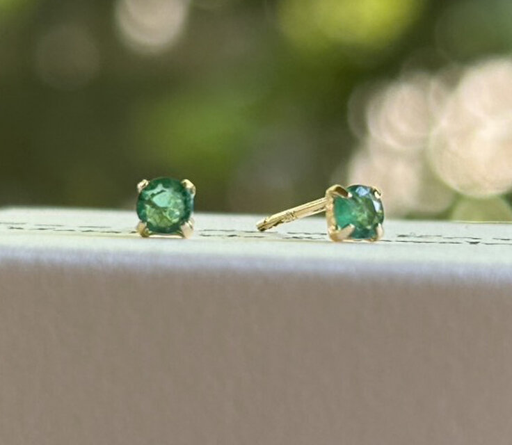 K18 Gold+Emerald 天然エメラルド 2mm スタッドピアスⅡ (両耳分