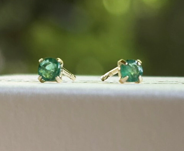 K18 Gold+Emerald 天然エメラルド 2mm スタッドピアスⅡ (両耳分