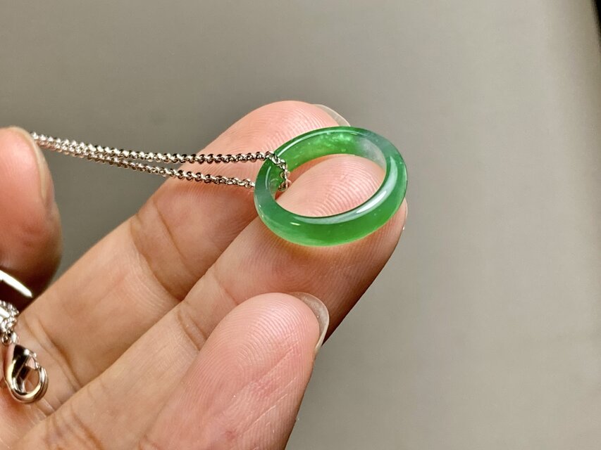 RS13-84 上品 宝石質 氷種 陽緑 グアテマラ産 天然 A貨 本翡翠 ルース