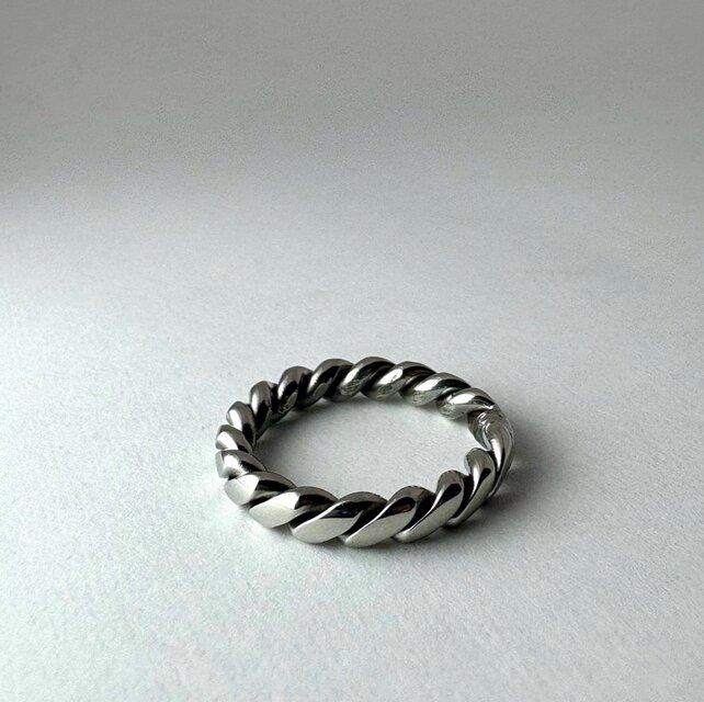 受注生産【Plain Twist Ring】/ 職人手仕事 研磨仕上げ ステンレス