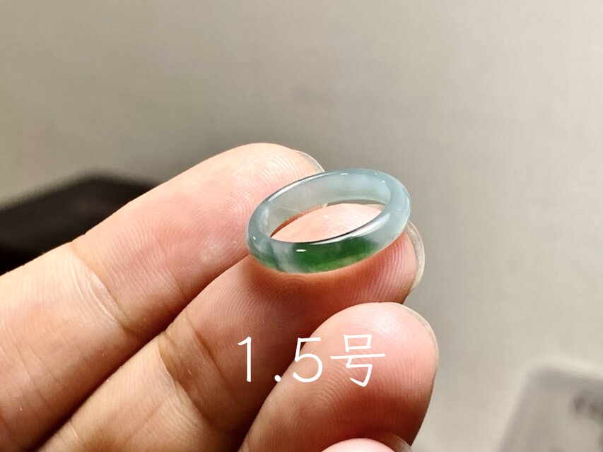 L17-211 氷糯種 森緑 1.5号 グアテマラ産 A貨 本翡翠 くりぬき リング