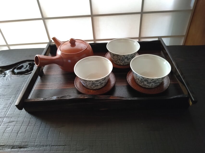 京焼茶器セット 平安竹泉 特注黒檀手作り盆付き 銘木・黒柿と縞黒檀の長手盆 〜 和モダンな木製トレー・お盆・角盆