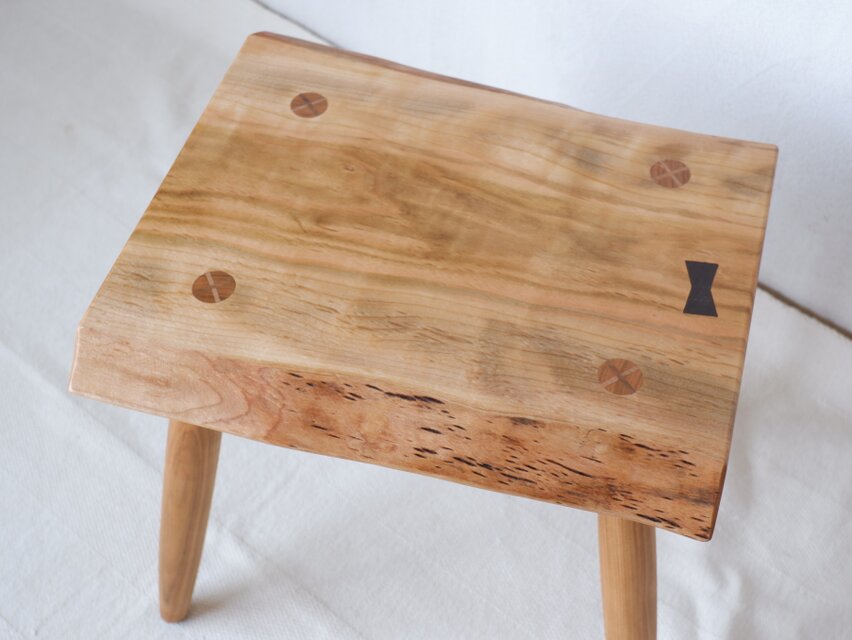 ≪現品・一点物》桜の耳付きスツール | iichi 日々の暮らしを心地よく