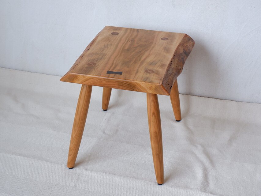 ≪現品・一点物》桜の耳付きスツール | iichi 日々の暮らしを心地よく