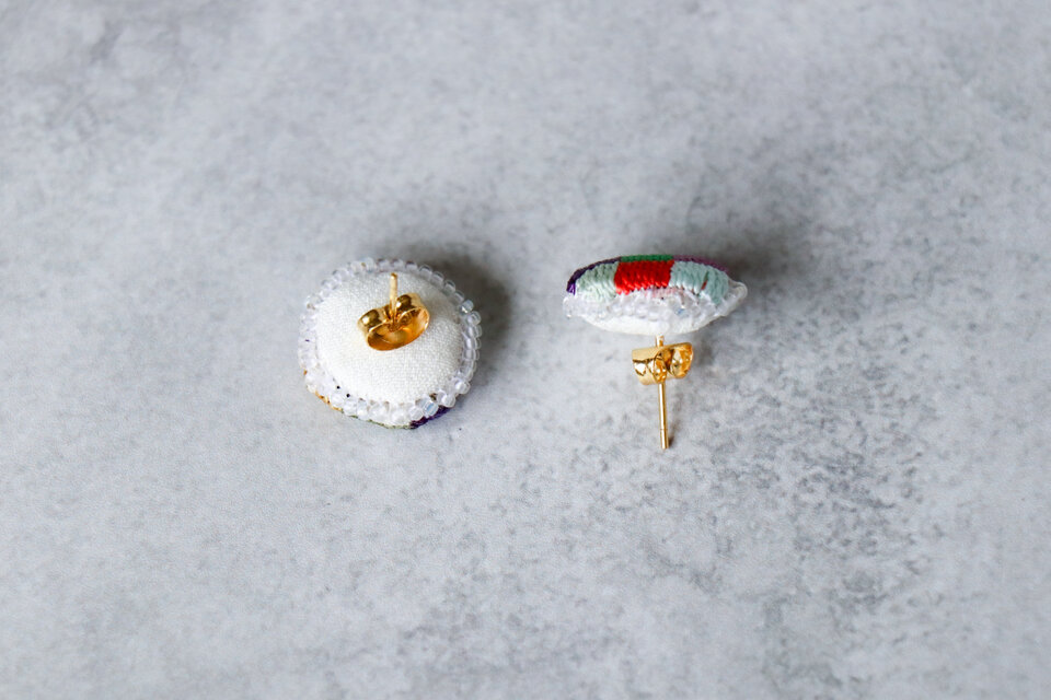 絽ざし刺繍ピアス いろあそび 1 ｜ 国産絹糸 手刺繍の工芸アクセサリー